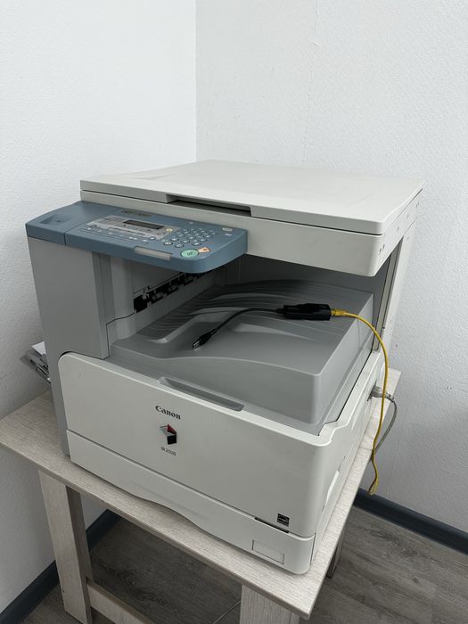 А3 Принтер canon ir2018