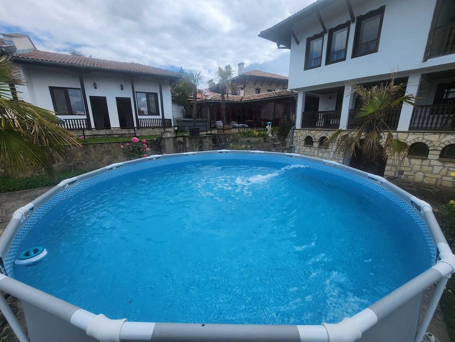 Дава се под наем Къща в с. Арбанаси, Област Велико Търново - 625 кв.м за 1495.83 € - Снимка #10