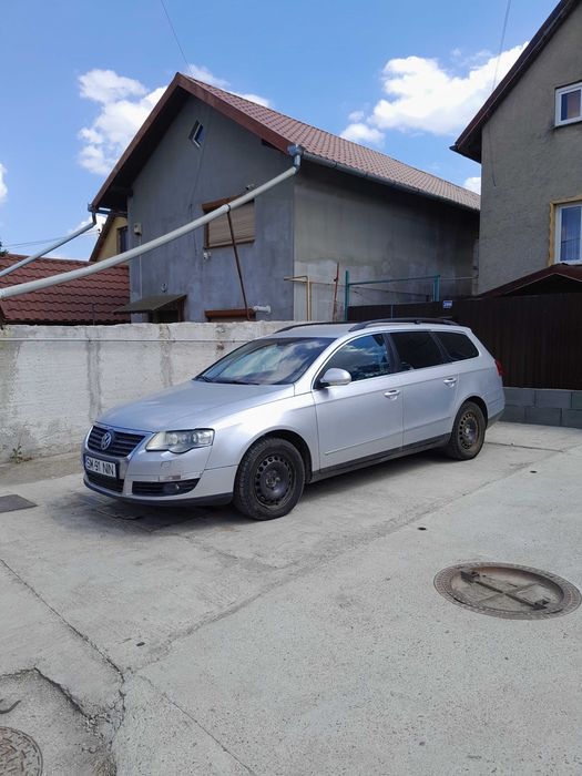 Vând wv passat b6 variant 2.0 TDI, 140 CP . 2010 XENON adaptiv
