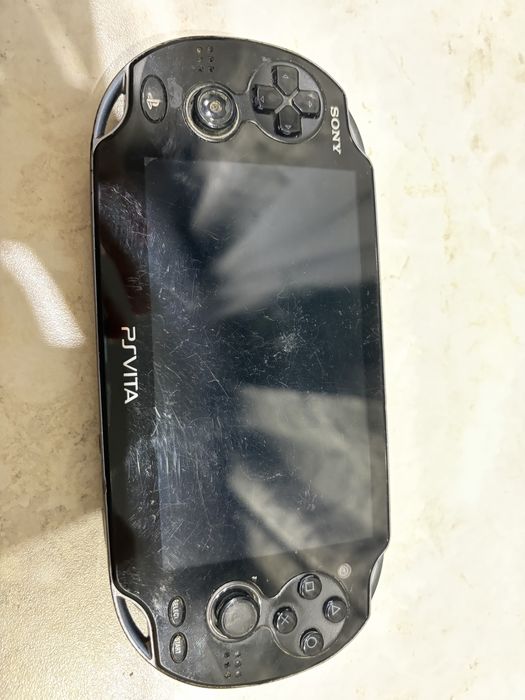 Игровая приставка psvita срочно