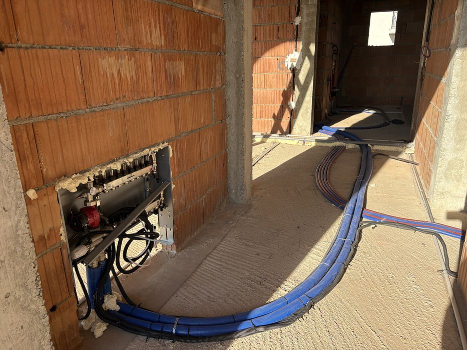 Vand casa la rosu(130mp utili)