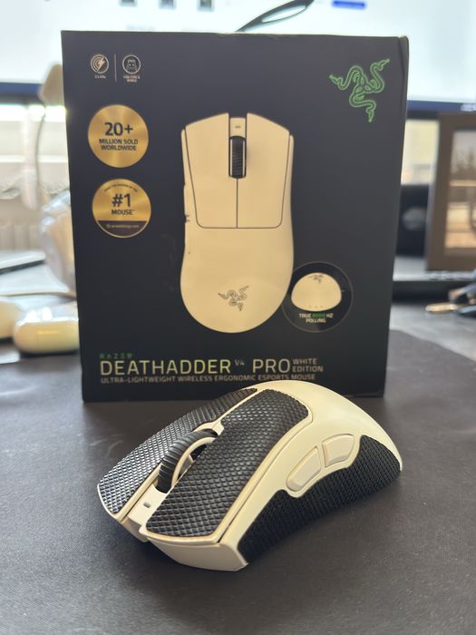 Мишка Razed Deathadder V4 pro бяла