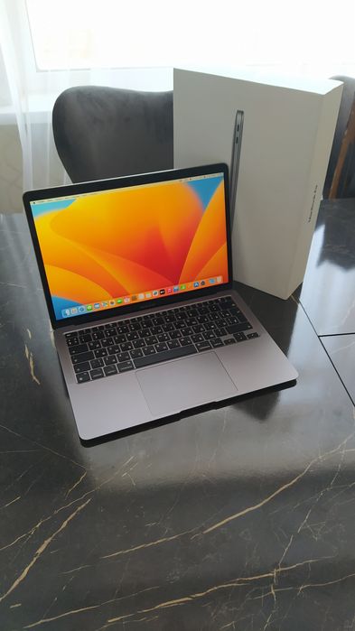 Ноутбук Apple MacBook Air 2020 / M1 / 256GB / 8GB / 23 цикла: 350 000 ...
