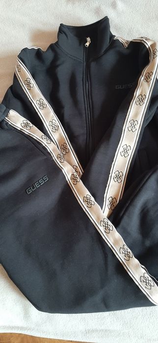 Спортен екип Guess