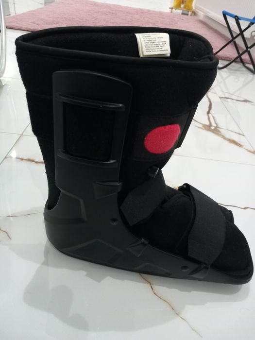 Orteza ,cizma ,ortopedica