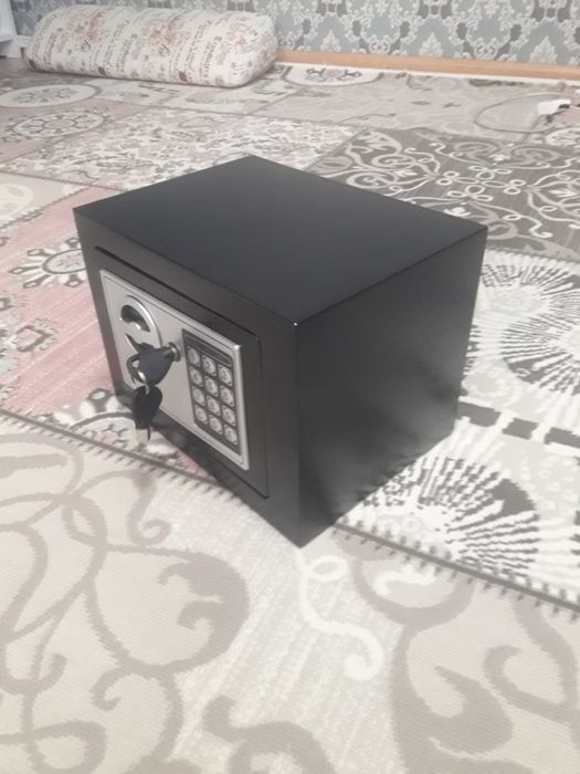 Продам сейф кодовое