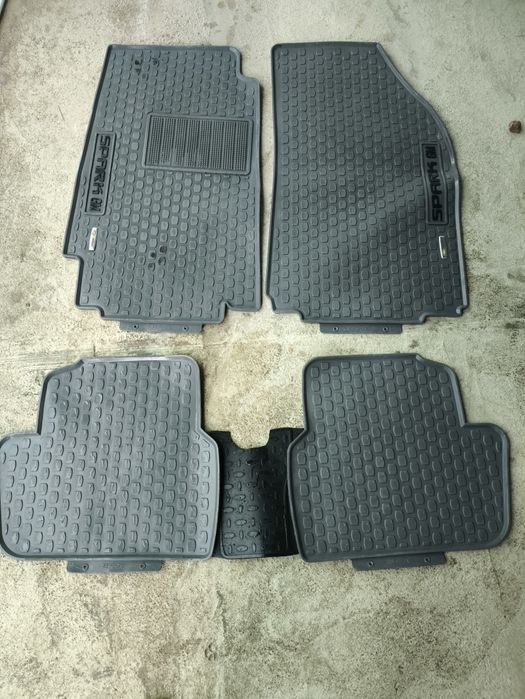 Полики Спарк. В идеальном состоянии