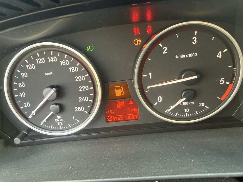 Километраж за БМВ е60/61 330д 235кс/ BMW e60/61