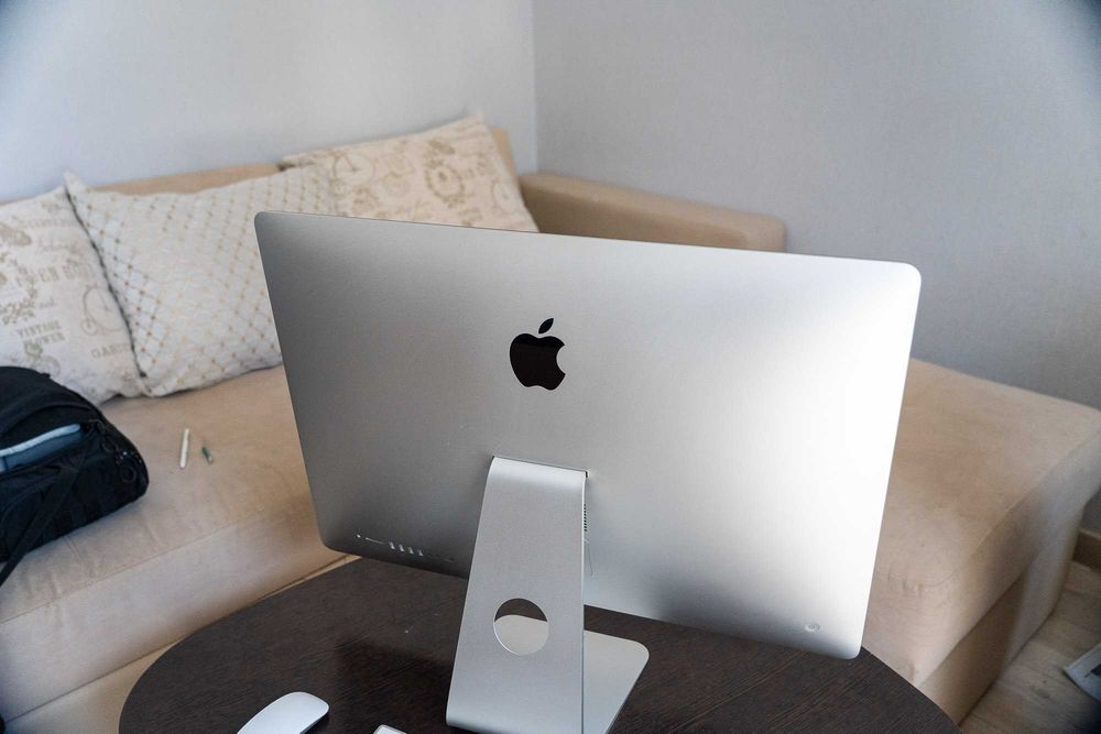 Продам iMac покупал в 2019 году