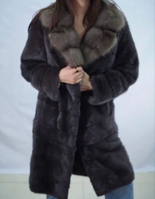 Норковая шуба воротник соболь в отл состоянии