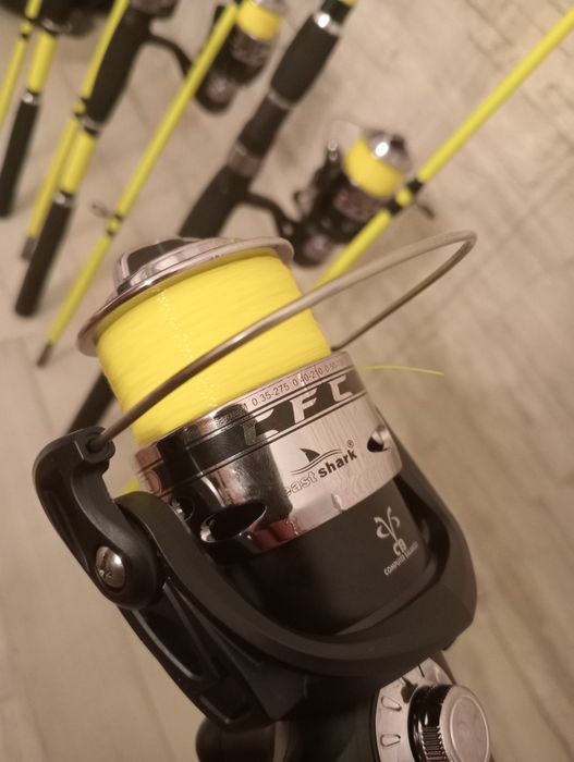 Set 4 Lansete 3m acțiune 100-200gr + 4 Mulinete Cfc 5000