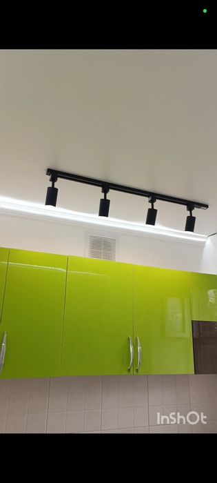 Продам 3-комн квартиру Валиханова 45