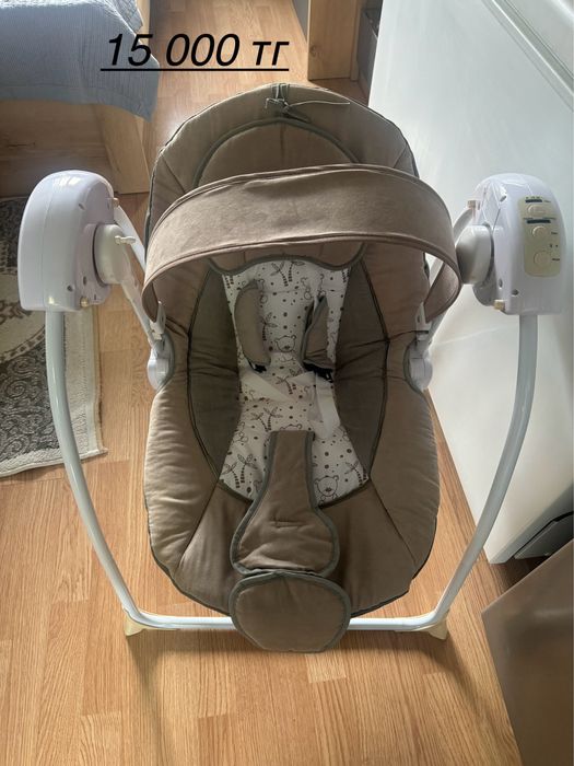 детские электронные качели-шезлонг