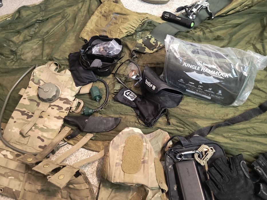 Камуфлаж екипировка оборудване