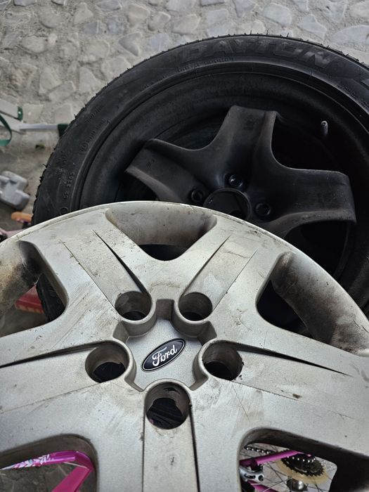 Vand anvelope cu jante Ford