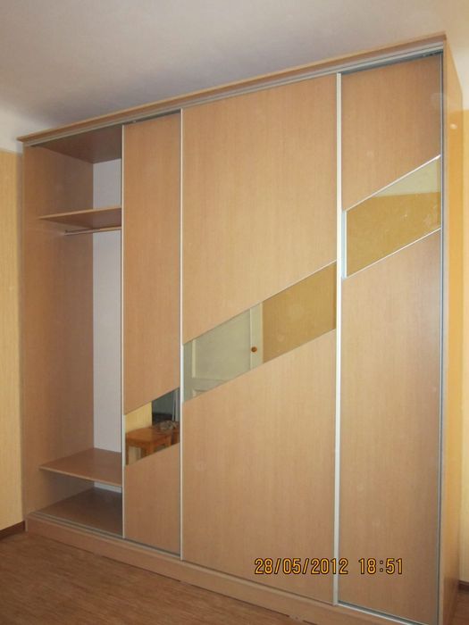 Шкаф купе в идеальном состоянии