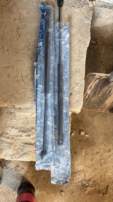 лупарикке капоттың амортизаторы