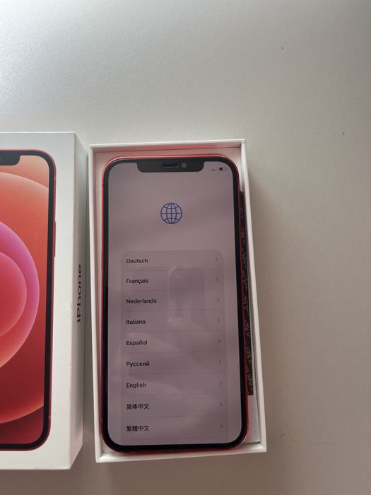 ipone 12 красного цвета