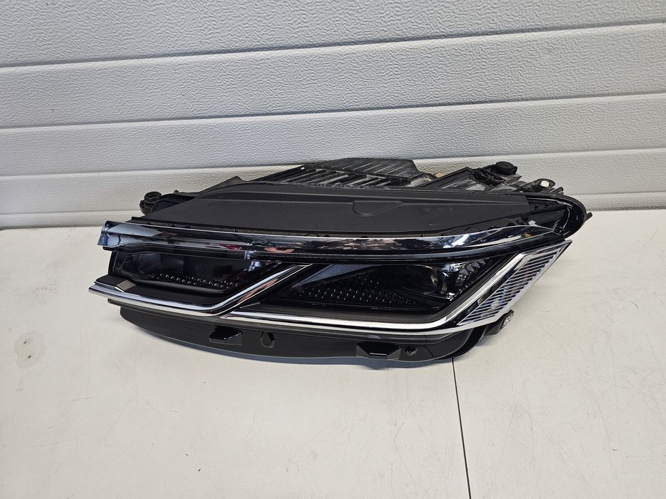 Far stanga VW Touareg Full Led Matrix dupa 2018