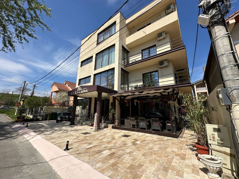 Inchiriez camere hoteliere duble in regim lunar