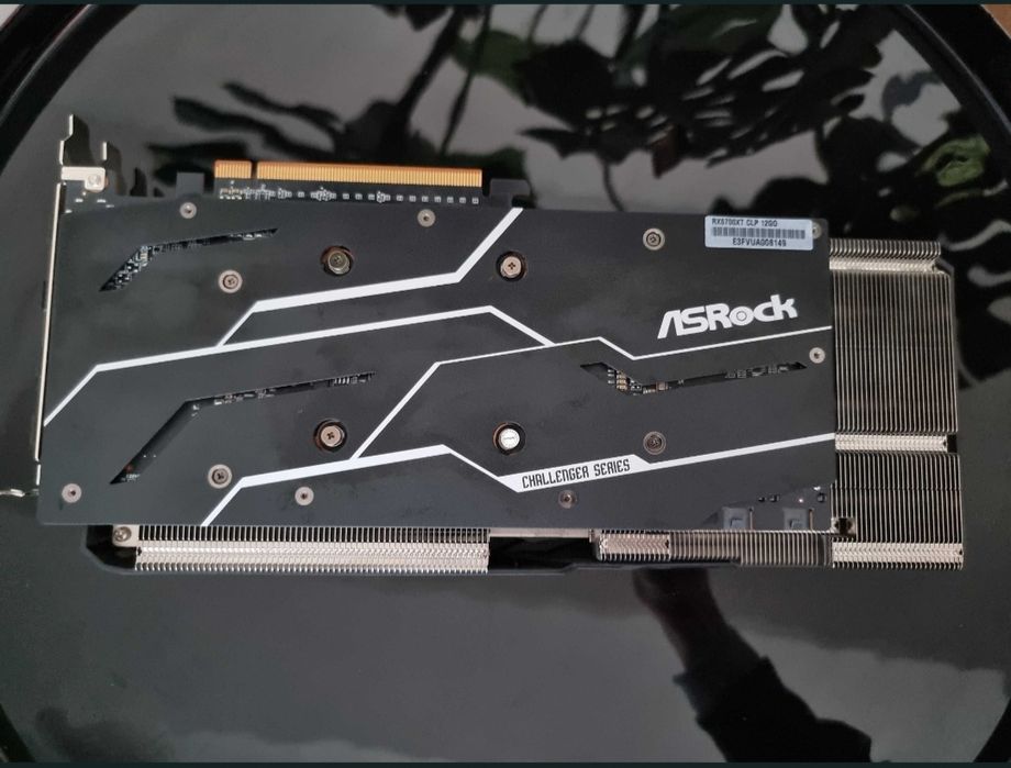 Placa video ASRock RX 6700 XT Challenger Pro OC 12GB