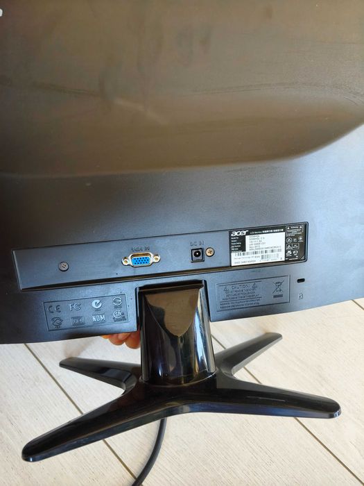 Монитори Acer и HP