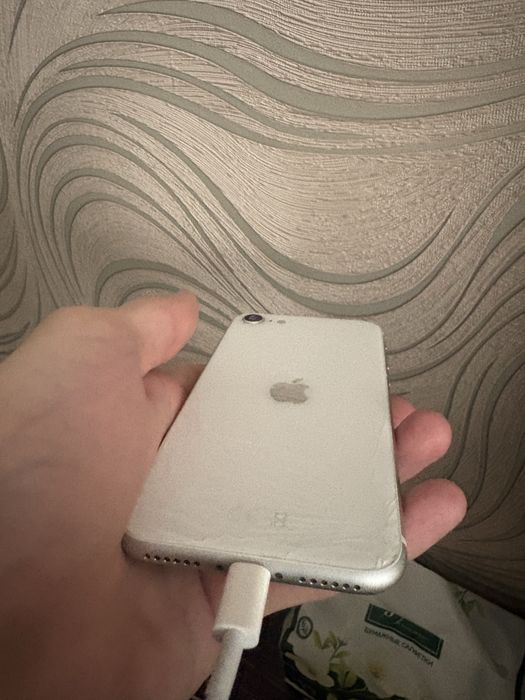 Iphone Se 2020года 128gb
