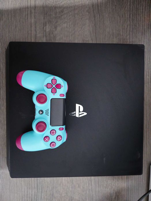 PlayStation 4 pro 1TB + 1бр. джойстик