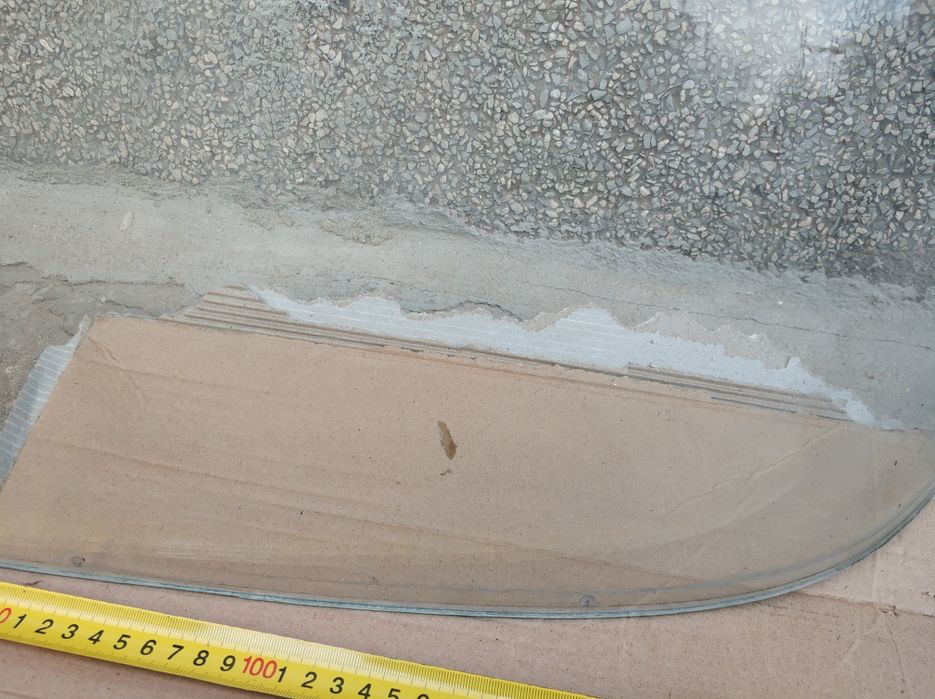 Задно стъкло от Москвич 2140