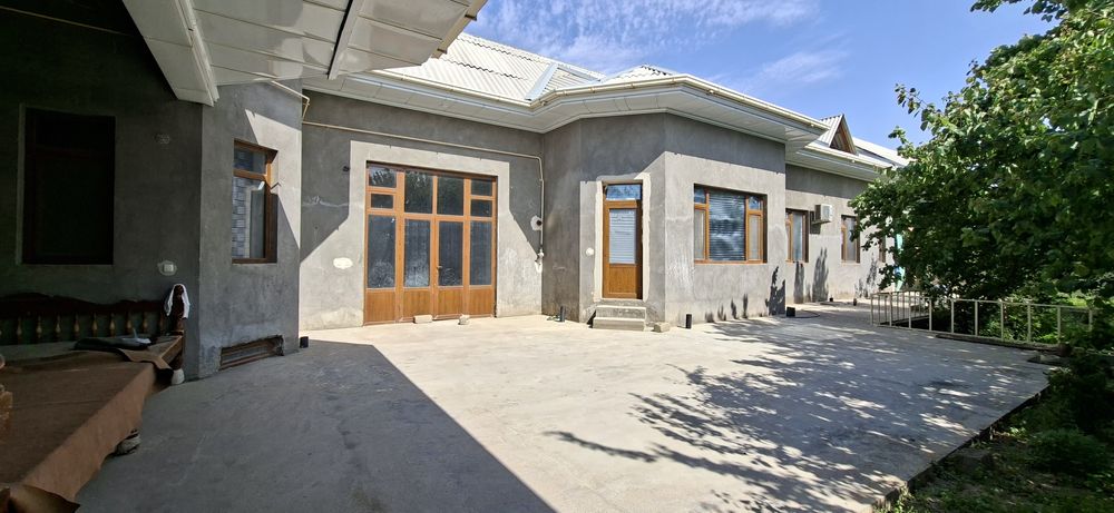 Uy sotiladi 12 sotix 2 ta darvoza