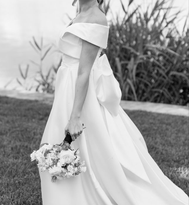 Rochie de mireasa funda model A line