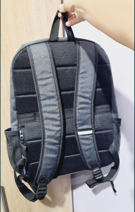 Rucsac laptop HP cu 3 compartimente