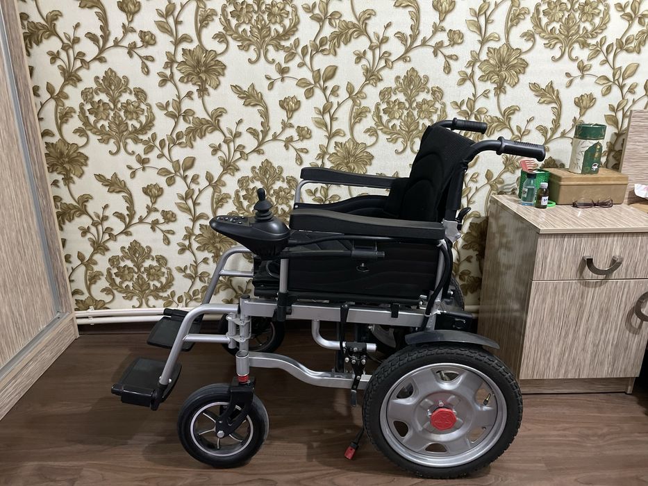Инвалидная коляска