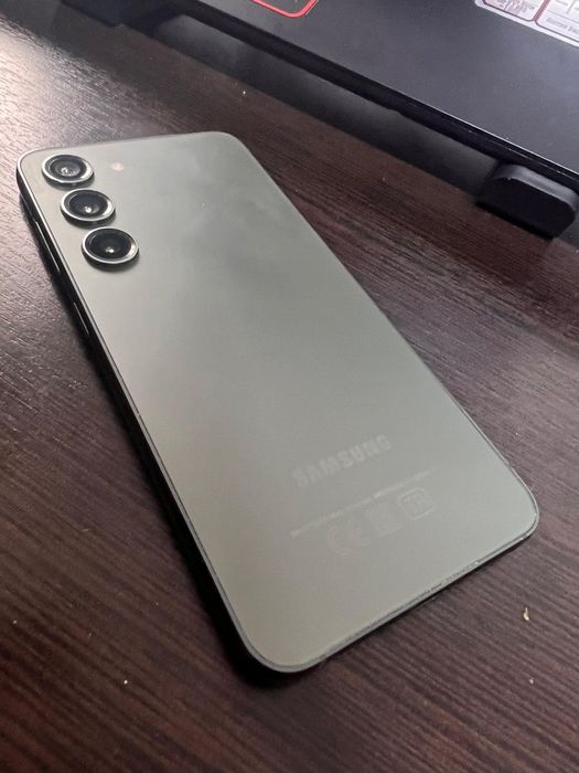 Samsung s23 8/128 идеал, обмен