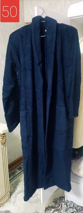 Banniy xalatlar sotiladi