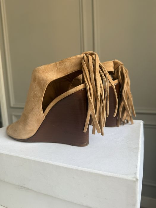 брендовые ботильоны на танкетке