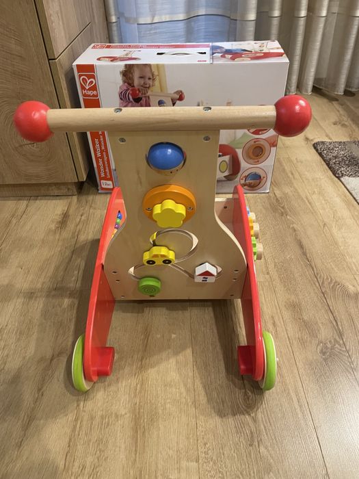 Количка за прохождане Hape