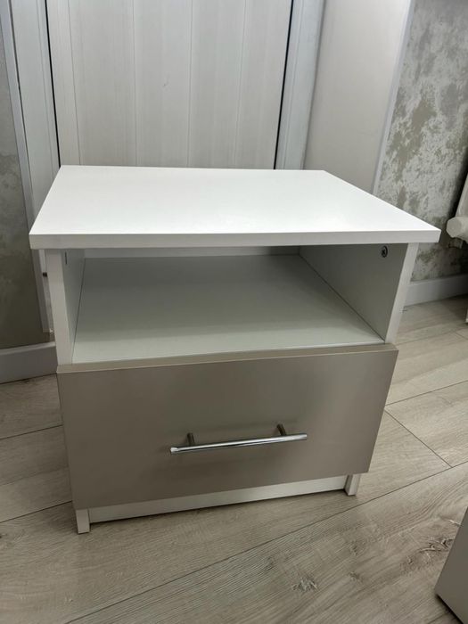 Продам спальный гарнитур