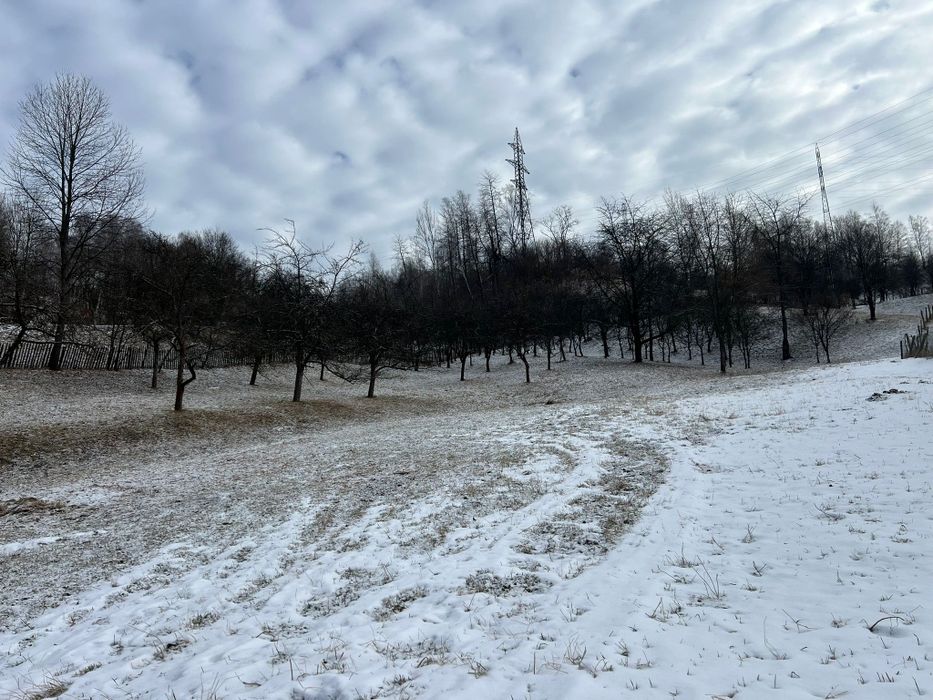 Vând teren intravilan