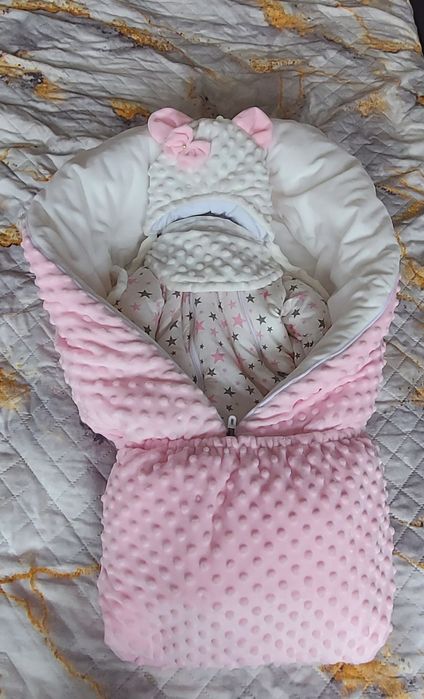 Комплект на выписку для девочки