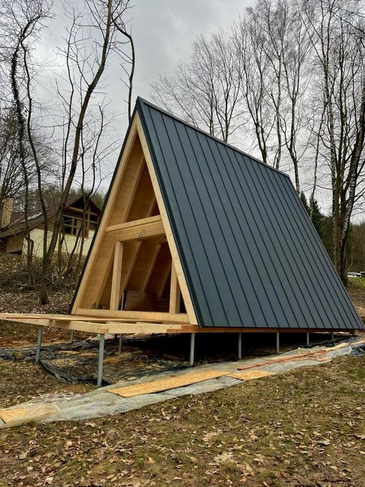 Meșterul Tău pentru Construcții din Lemn și Metal
​Transformăm orice curte într-un spațiu primitor și funcțional, punând accent pe durabilitate și fin