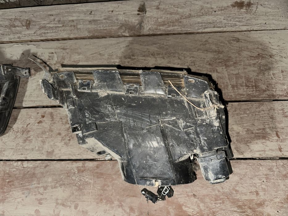 Фары передние оригинал ауди с4