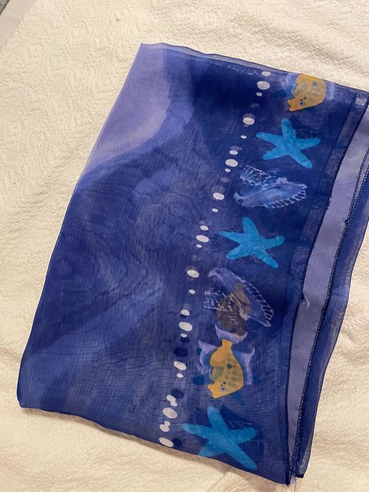 Дамски бански и парео