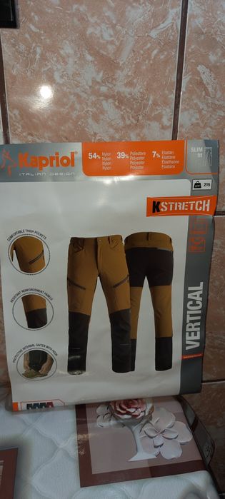 Pantaloni de drumetie