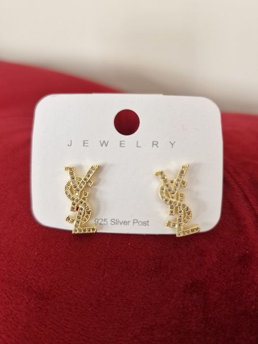 Cercei superbi ysl