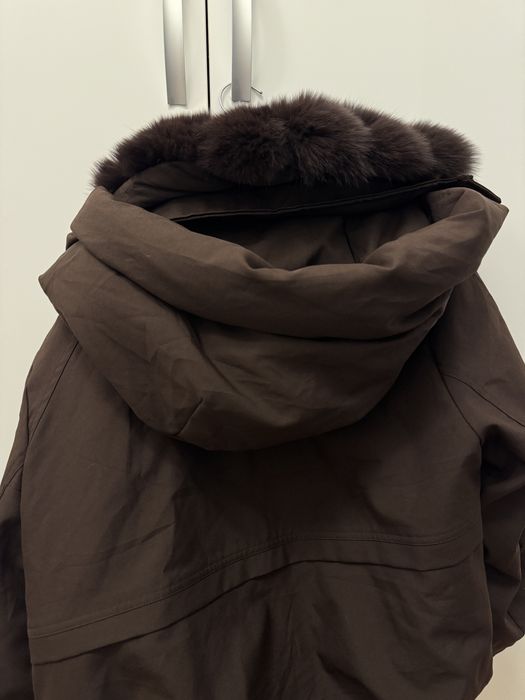 Geaca blana naturala 100% si umplutura din puf de gasca