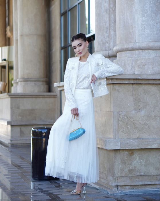 тройка Lusabitovna