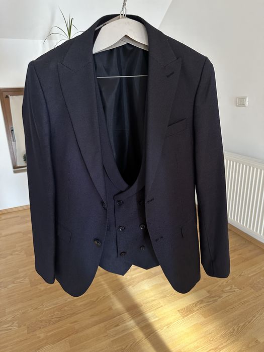 Set sacou si vesta, costum, barbati