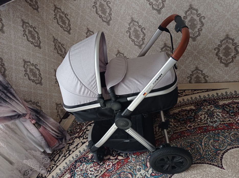 Продается оригинальная коляска ForBaby немецкого качества