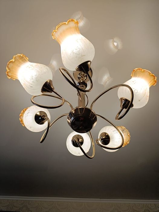 Люстра +2шт бра в комплекте